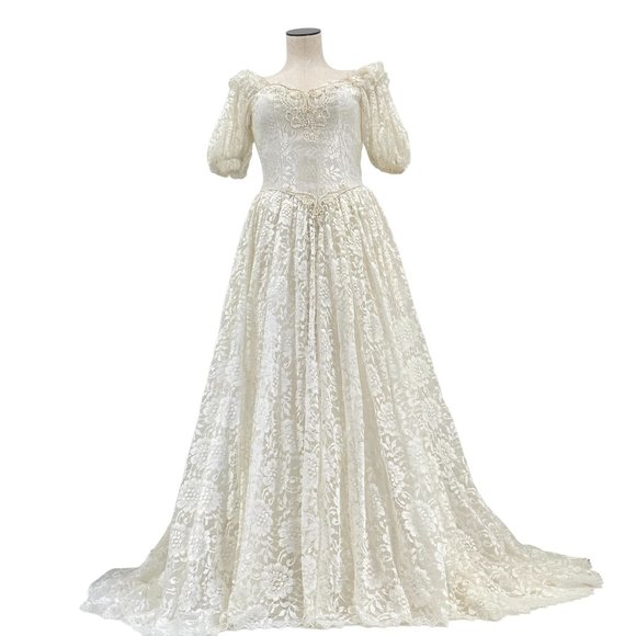 1980's Union Made Princess Ball Gown White Lace Puff Sleeve Beaded Dress - Picture 14 of 14